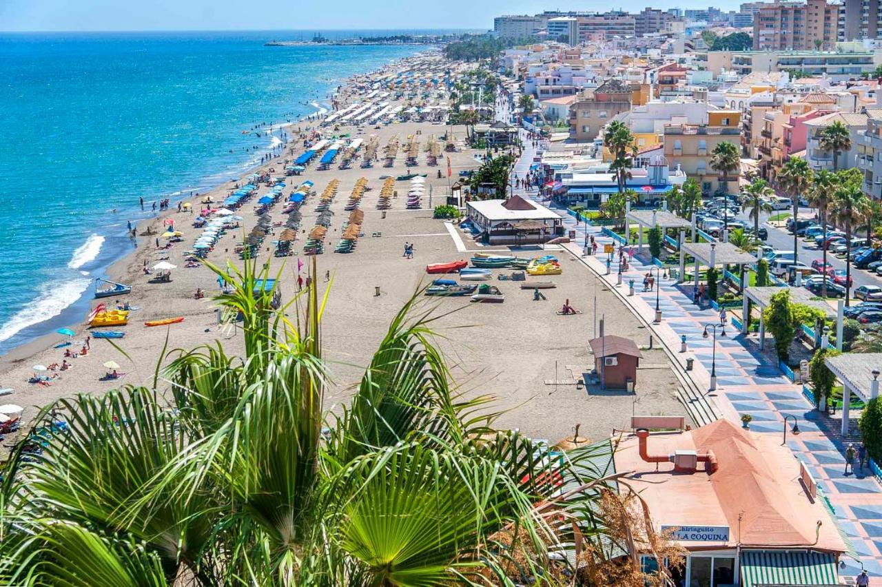 Semi-Detached Adosado Con Encanto -130 M2 - Wifi 600 Mb - Piscina Comunitaria - Patio Privado Torremolinos Exterior photo
